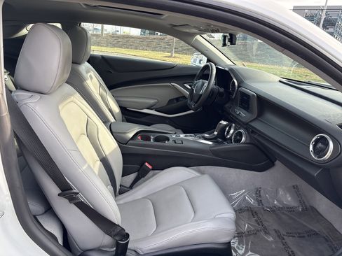 Used 2020 Chevrolet Camaro LT w/ RS Package image 23