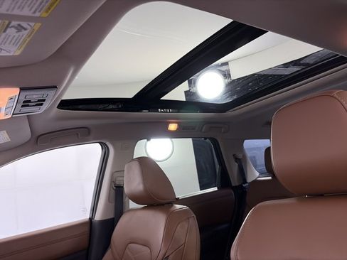 Certified 2024 Nissan Pathfinder Platinum AWD/4WD image 21