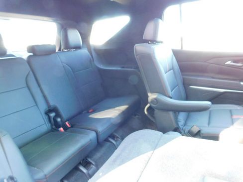 Used 2024 Chevrolet Traverse RS AWD/4WD image 7