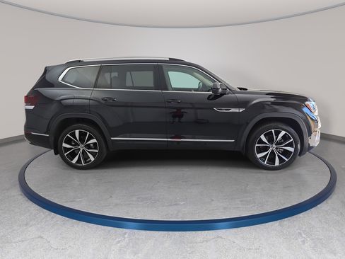 Used 2024 Volkswagen Atlas SEL Premium R-Line AWD/4WD image 4