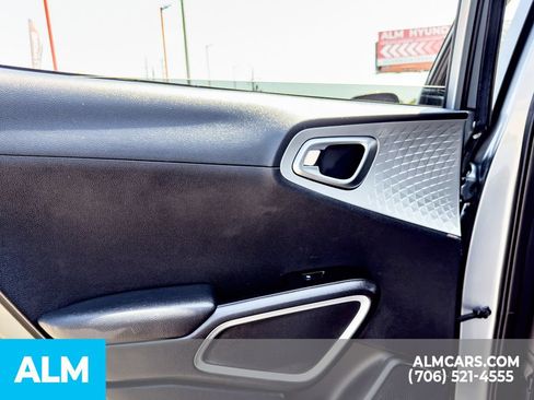 Used 2024 Kia Soul LX w/ Option Group 015 FWD image 15