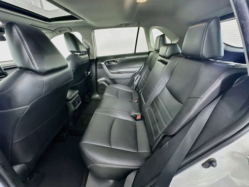 Used 2022 Toyota RAV4 XLE Premium FWD image 30