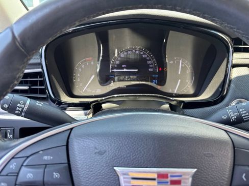 Used 2017 Cadillac XT5 Premium Luxury w/ Driver Assist Package AWD/4WD image 11