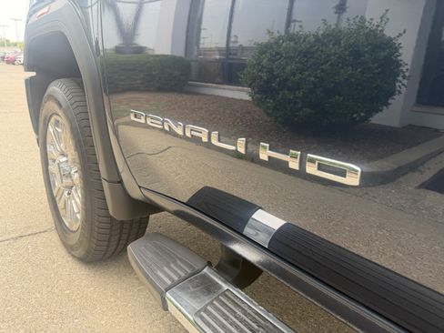 Used 2020 GMC Sierra 3500 Denali w/ Denali Ultimate Package AWD/4WD image 14