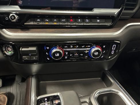 New 2026 GMC Sierra 1500 SLT w/ SLT Premium Plus Package AWD/4WD image 19