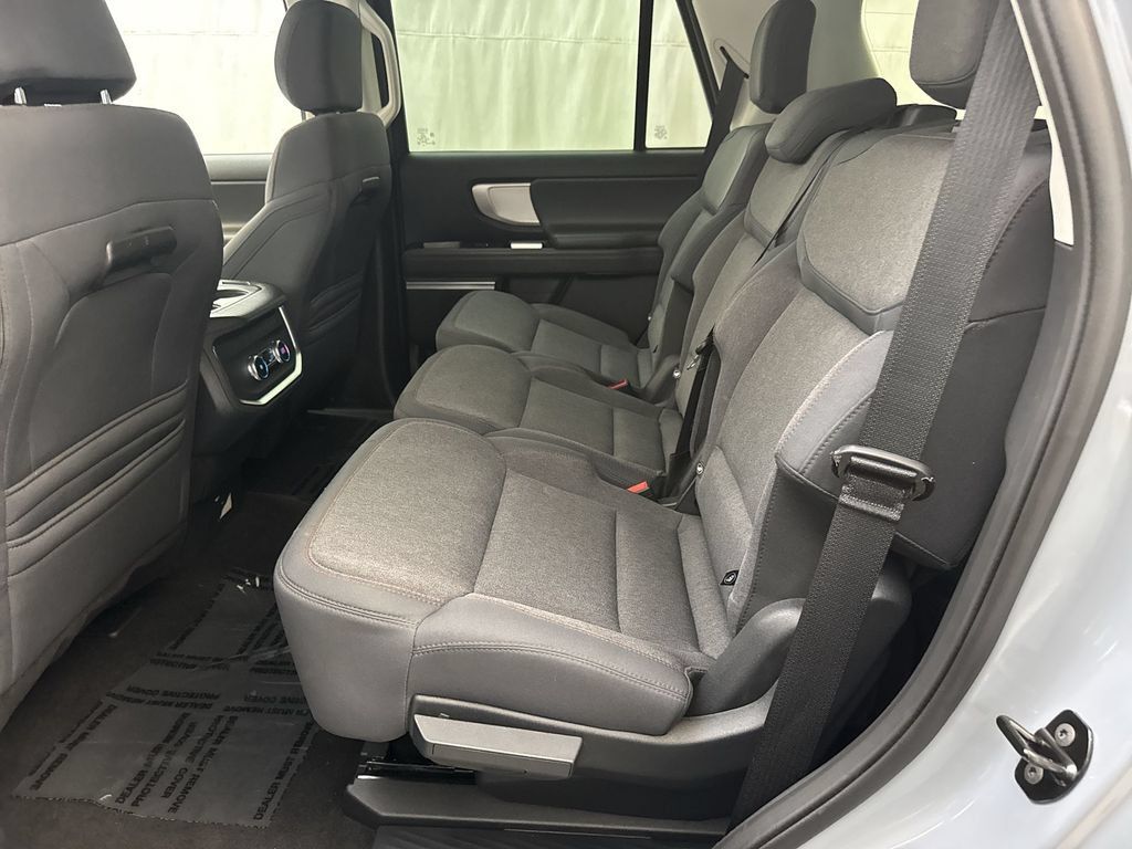 Used 2025 Ford Expedition Active AWD/4WD image 13