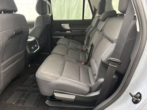 Used 2025 Ford Expedition Active AWD/4WD image 13