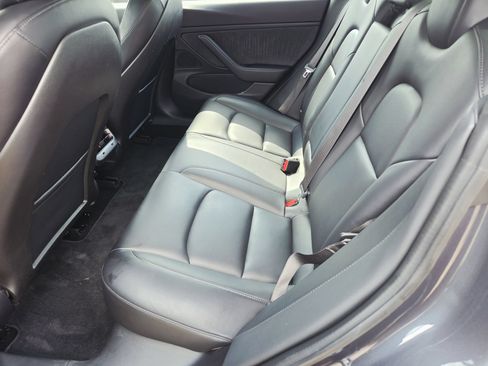 Used 2018 Tesla Model 3 Long Range AWD/4WD image 17