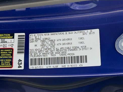 Used 2025 Toyota Tacoma TRD Sport image 30