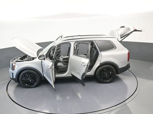 Used 2022 Kia Telluride SX w/ SX Prestige Package image 74