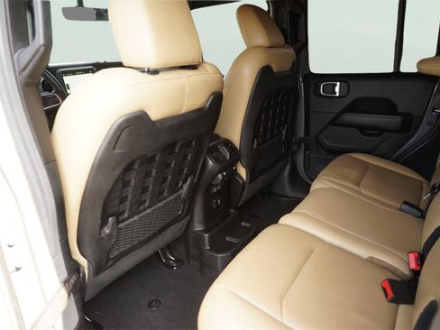 Used 2019 Jeep Wrangler Unlimited Rubicon AWD/4WD image 11