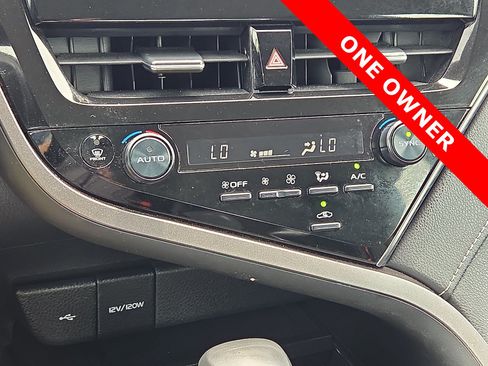 Used 2024 Toyota Camry SE FWD image 18