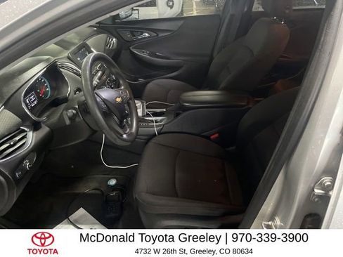 Used 2018 Chevrolet Malibu LT FWD image 5