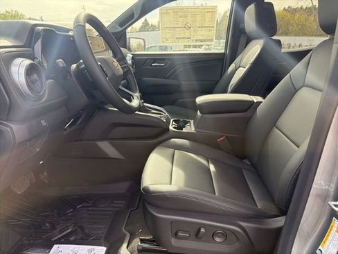 New 2026 Chevrolet Colorado LT w/ LT Convenience Package AWD/4WD image 24