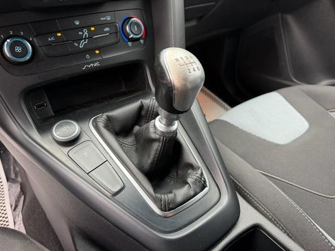 Used 2015 Ford Focus ST FWD image 17