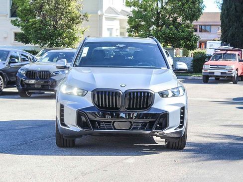 New 2026 BMW X5 sDrive40i w/ M Sport Package image 2