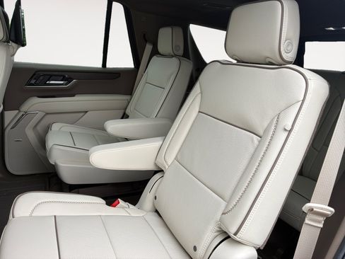 New 2026 GMC Yukon Denali w/ Denali Reserve Package RWD image 24