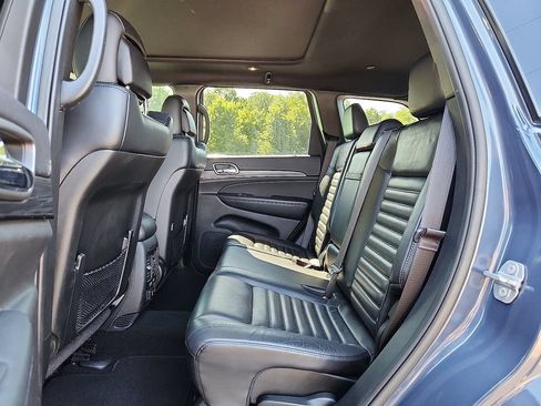Used 2019 Jeep Grand Cherokee Limited X AWD/4WD image 16