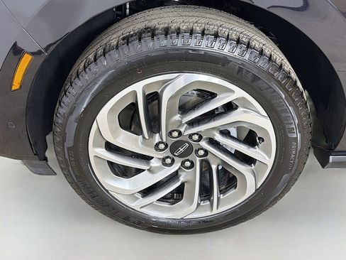 Used 2025 Lincoln Navigator Reserve image 20