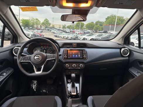 Used 2025 Nissan Versa SV FWD image 28