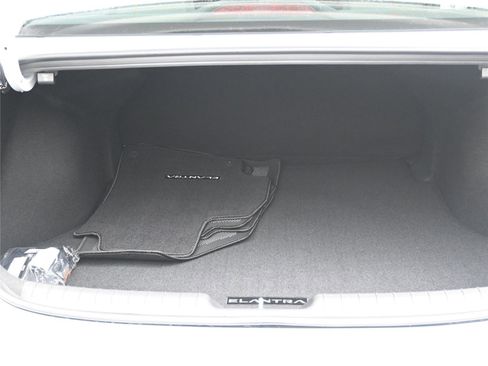 New 2026 Hyundai Elantra Sport image 7