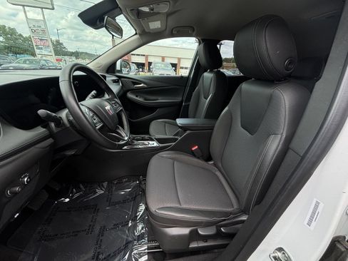 Used 2025 Buick Encore GX Preferred FWD image 27
