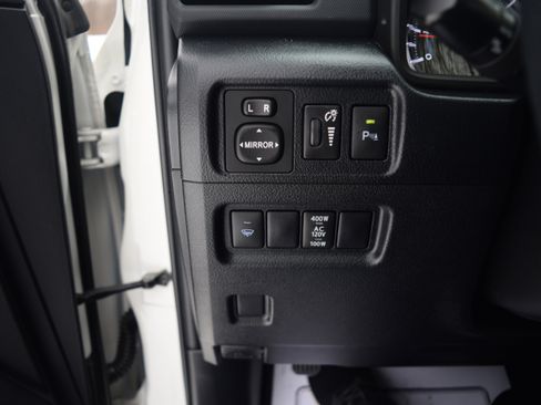 Used 2018 Toyota 4Runner Limited image 7