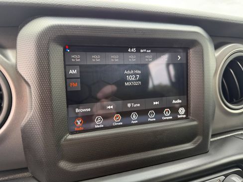 Used 2023 Jeep Wrangler Unlimited Sport AWD/4WD image 5