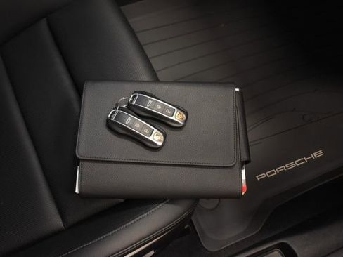 Used 2020 Porsche 911 Carrera image 6