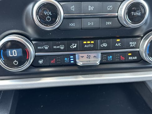 Used 2024 Ford Expedition Max XLT AWD/4WD image 34