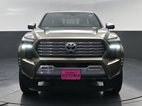 Used 2026 Toyota Tacoma Limited AWD/4WD image 19