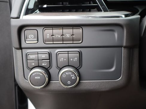 New 2025 Chevrolet Tahoe 4WD image 14