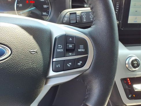 Used 2024 Ford Explorer XLT w/ Equipment Group 202A RWD image 12