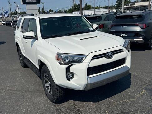 Used 2023 Toyota 4Runner TRD Off-Road Premium AWD/4WD image 5