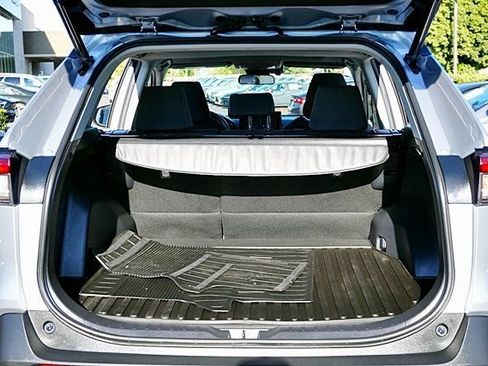 Used 2022 Toyota RAV4 XLE w/ Convenience Package FWD image 13
