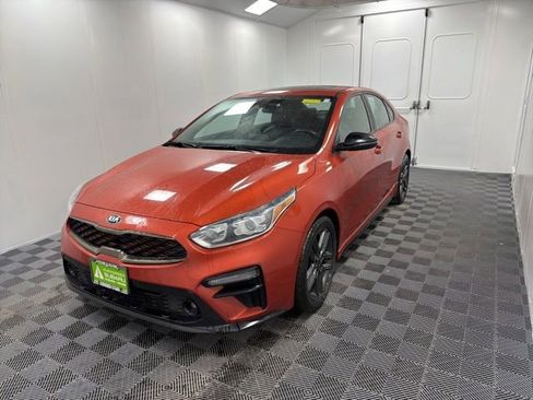 Used 2021 Kia Forte GT-Line w/ GT-Line Premium Package FWD image 3