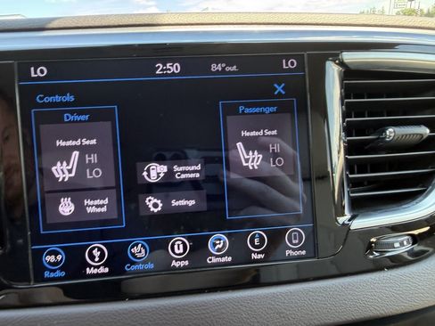 Used 2018 Chrysler Pacifica Touring-L Plus w/ Advanced Safetytec Group FWD image 23