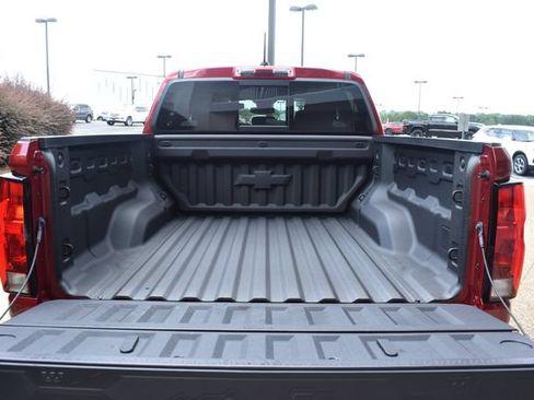 Used 2026 Chevrolet Colorado Trail Boss AWD/4WD image 9