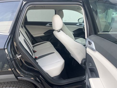 New 2026 Volkswagen Taos SE FWD image 24