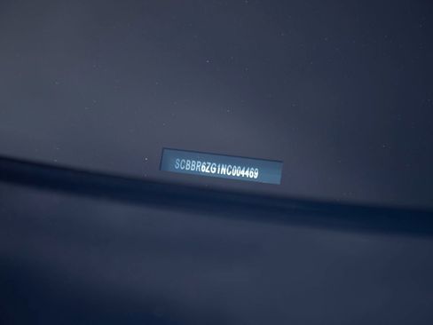 Certified 2022 Bentley Flying Spur image 32