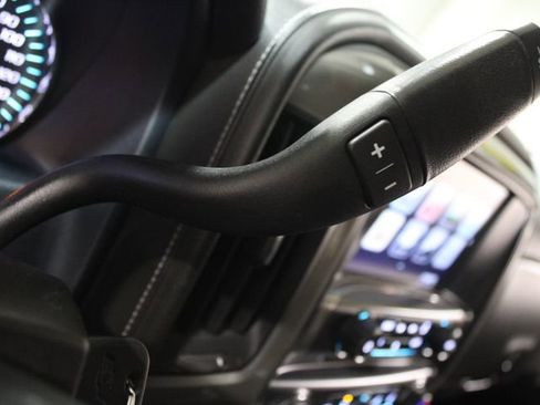 Used 2017 Chevrolet Silverado 1500 High Country image 39