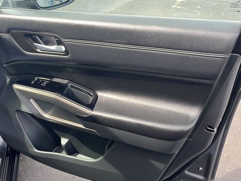 Used 2024 Nissan Pathfinder Platinum w/ Cargo Package image 31