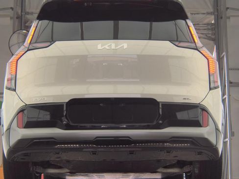 Certified 2024 Kia EV9 GT-Line AWD/4WD image 7