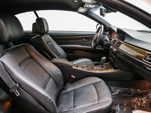 Used 2013 BMW 328i Convertible RWD image 17