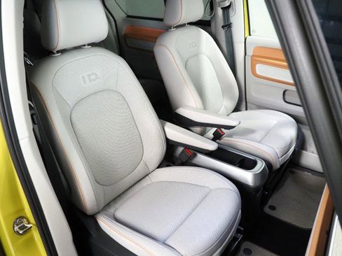 Used 2025 Volkswagen ID. Buzz 1st Edition image 2