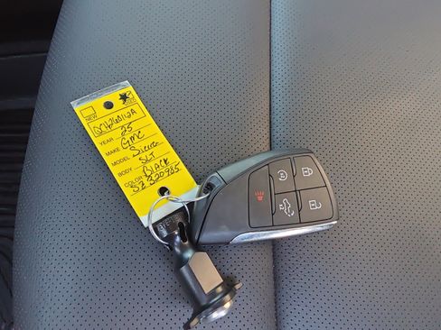 Used 2025 GMC Sierra 1500 SLT w/ SLT Premium Package image 33