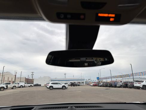 Used 2018 Buick Envision Premium image 20