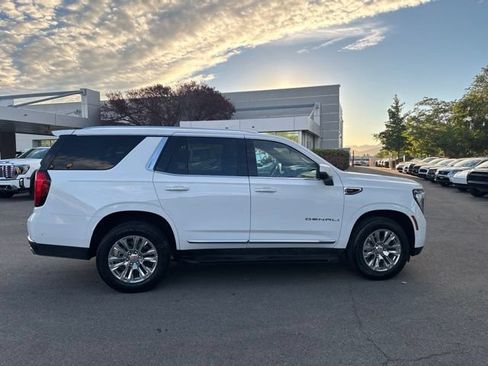 Used 2025 GMC Yukon Denali AWD/4WD image 10