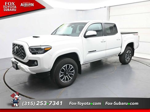 Used 2023 Toyota Tacoma TRD Sport AWD/4WD image 2