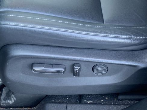 Certified 2024 Honda Odyssey Touring image 6